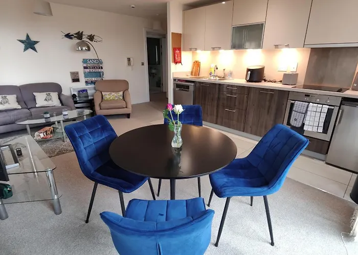 Spacious Homely Manchester City Stay Near Ao Arena And Shopping Centre With 500Mbps Internet & Netflix